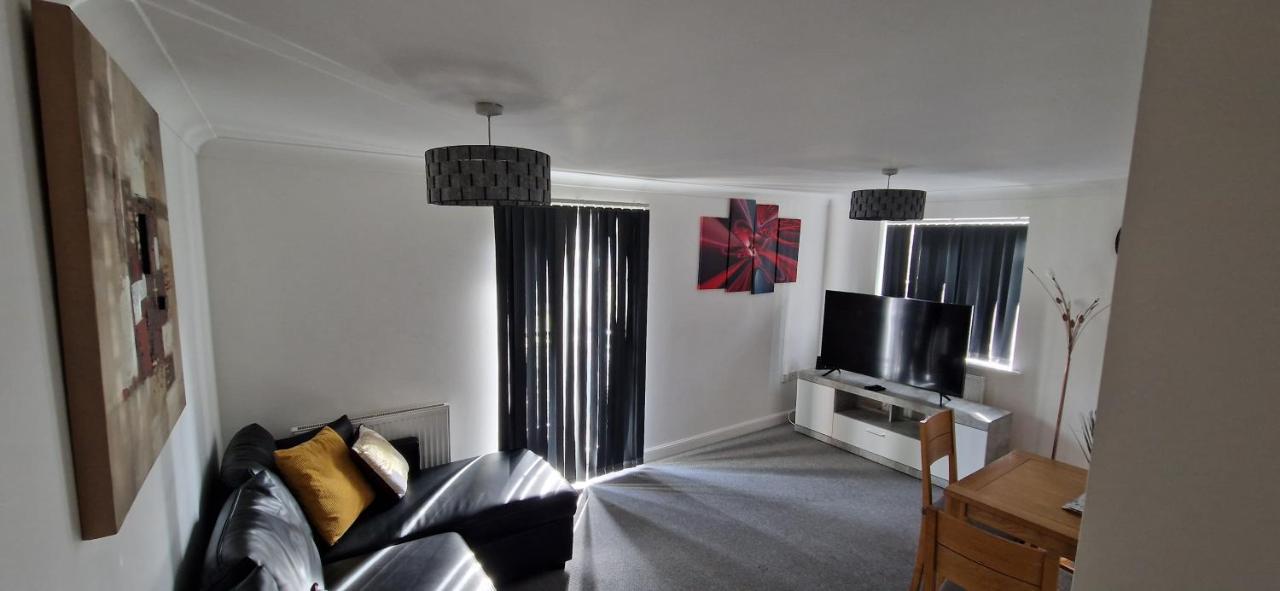 Greenhithe Cosy Apartment, Netflix And Sport Channels المظهر الخارجي الصورة