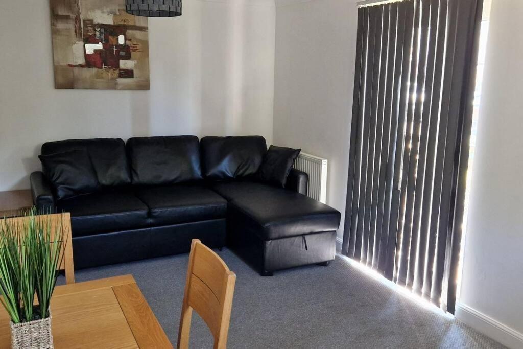 Greenhithe Cosy Apartment, Netflix And Sport Channels المظهر الخارجي الصورة